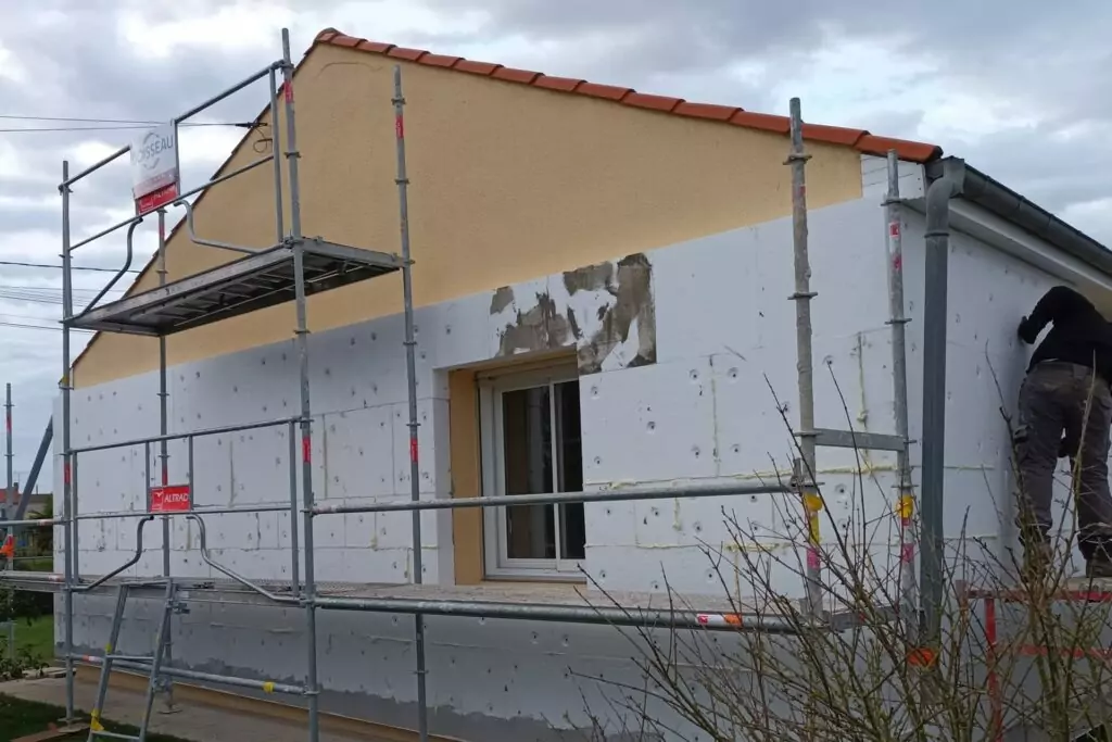 Rénovation de façade et isolation à Mont-Saint-Aignan